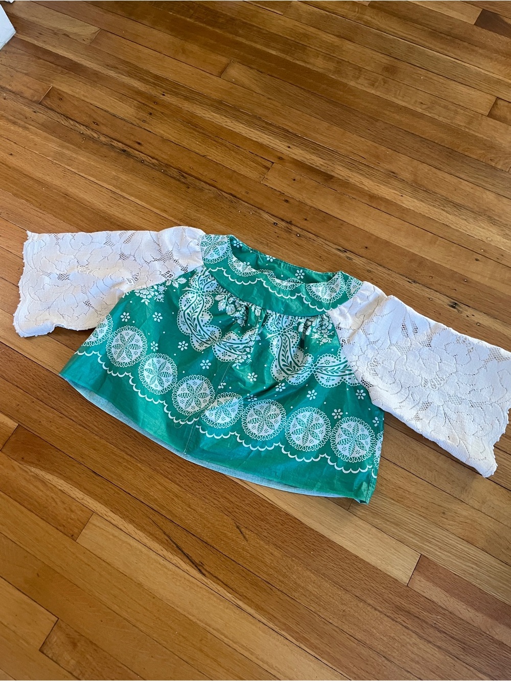 Handmade “ONE OF A KIND” Green Folk Print Top With Lace Sleeves